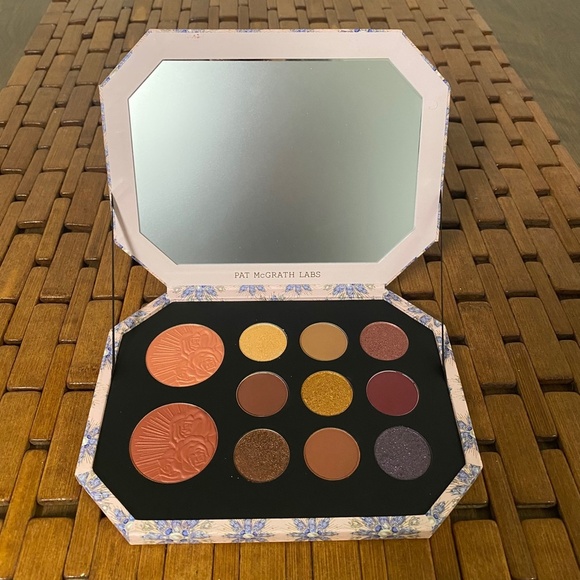 Pat McGrath Labs MTHRSHP Bijoux Brilliance Jeweled Temptation Palette New in Box - Picture 6 of 9